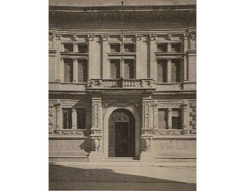Costruzione del palazzo per la sede della Cassa di risparmio di Ascoli Piceno,realizzata da Giuseppe Maria Matricardi nel 1912-13 su progetto dell’arch. Bazzani