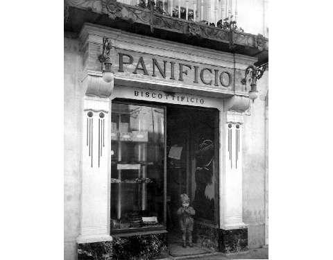 Esterno del biscottificio (1932)