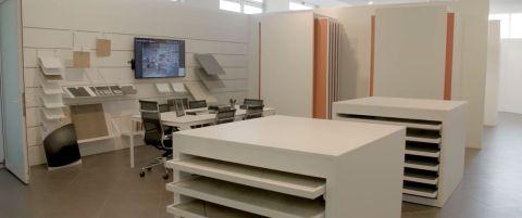 Mobili espositori realizzati oggi e presenti nello showroom Marocchi
