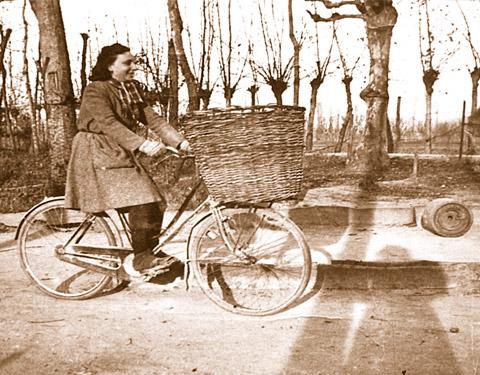 Consegna a domicilio negli anni Quaranta