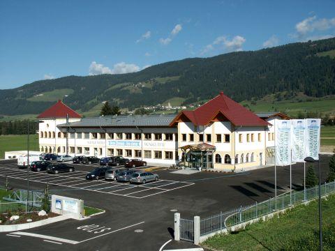 La sede dello stabilimento con un totale di superficie lavorativa di 4500 mq.  