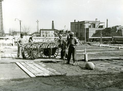 Lavori alla Cementeria di Santarcangelo di Romagna, 1951