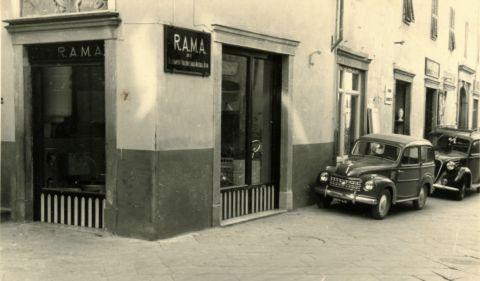 La sede della ditta, anni quaranta