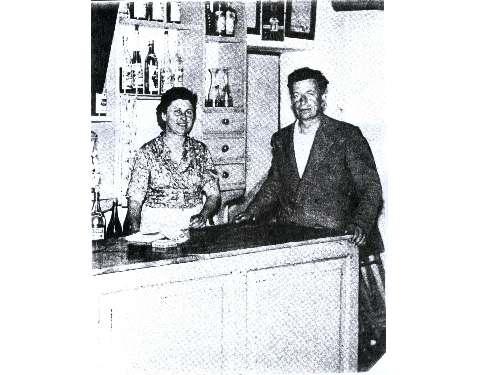 Attilio Rizzato insieme alla moglie Margherita Cuccolo, genitori dell'attuale titolare (1949)
