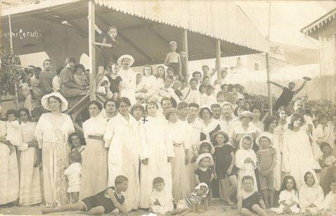 Foto di gruppo di turisti, 1905