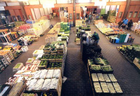 Il grande banco di ortofrutta