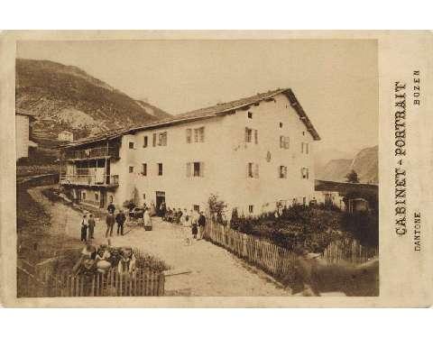 L'osteria "alla Corona d'oro" verso il 1880 come fu edificata nel 1806 da Antonio Rizzi