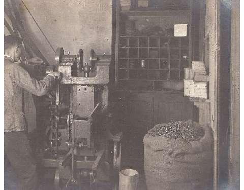 La sala lavorazioni, inizi Novecento