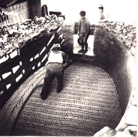 L'infornatura dei mattoni, 1972