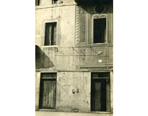 Negozio di Antonio Corà in via Superiore, ora corso Garibaldi (1860)