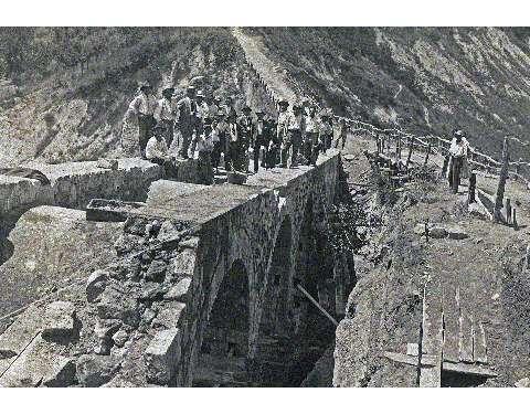 Costruzione ponte di Civita di Bagnoregio