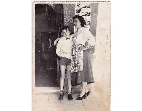 Valebiria, una dipendente, con Gastone Biscetti (1958)