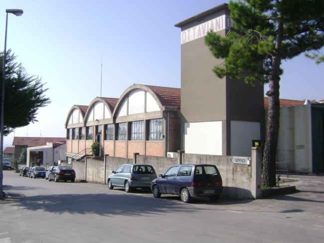 La sede produttiva Ottaviani di Recanati, 1990