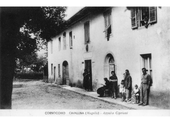 L'esterno del negozio, anni Trenta