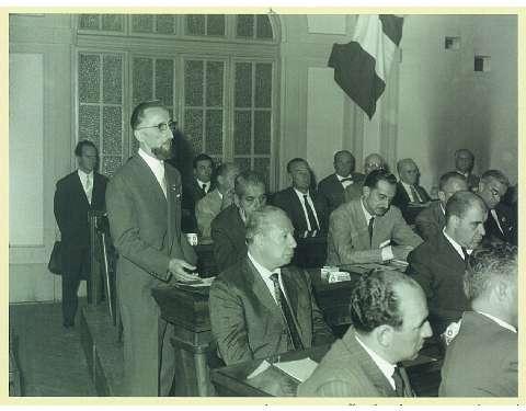 Antonio Gerli interviene durante un congresso organizzato dall’Assofermet a Torino, 1961