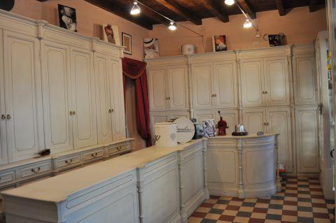 L'interno della cappelleria