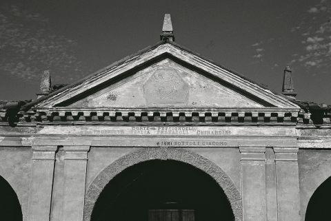 Opera realizzata nel complesso di Corte Passioncella a Mantova nel 1881