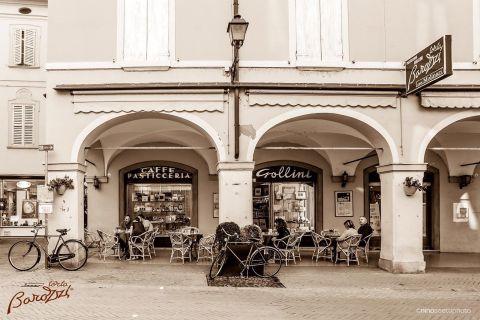 L'esterno della pasticceria
