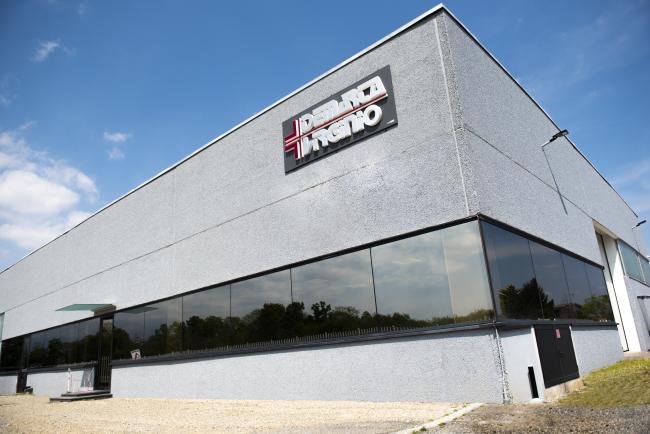 L'esterno dello stabilimento di Cerrione, oggi