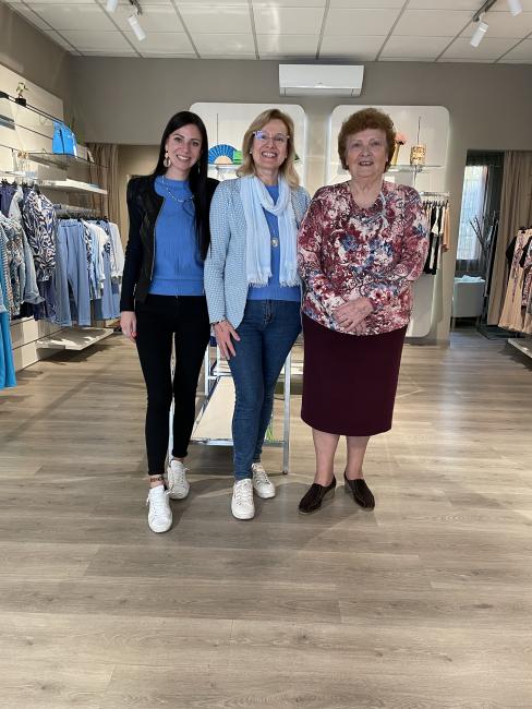 Le ultime tre generazioni; nonna Clotilde, mamma Francesca e Elena 