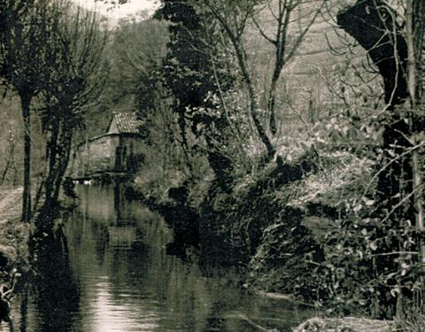 Canale del molino e parziale veduta del fabbricato