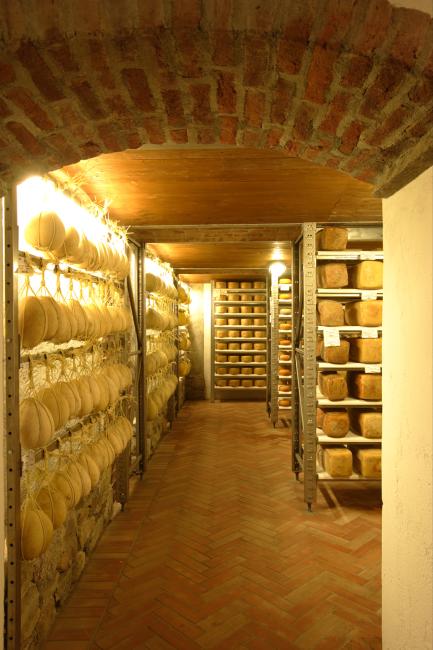 La grotta per la stagionatura dei formaggi