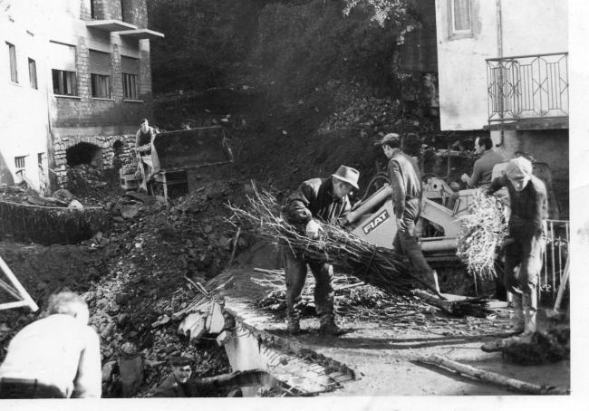 La devastazione dell'alluvione, 1976