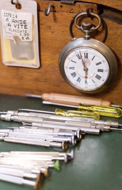 Strumenti per la riparazione degli orologi