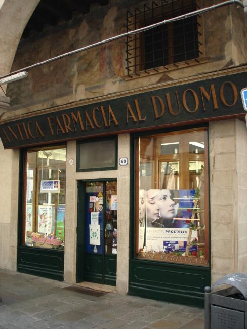 La Casa dello Speziale dove sorge ancora oggi l’Antica Farmacia