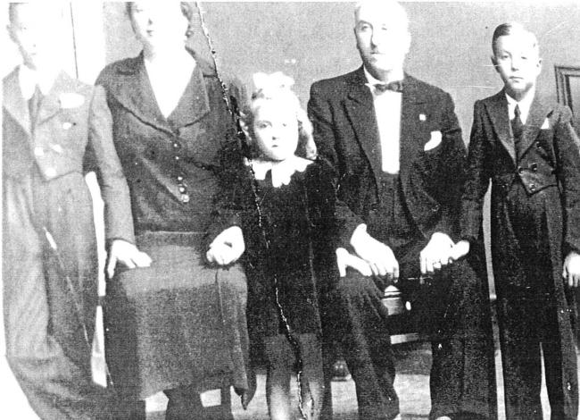 Famiglia Bartolini (anni quaranta)