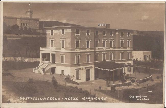 Un'immagine storica dell'hotel