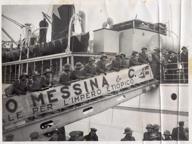 Militari in partenza per le colonie africane, 1930