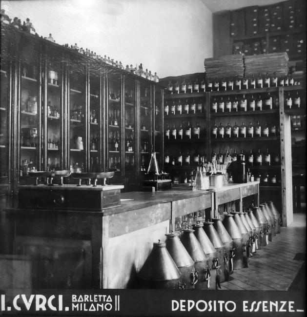 Il deposito delle essenze negli anni Trenta
