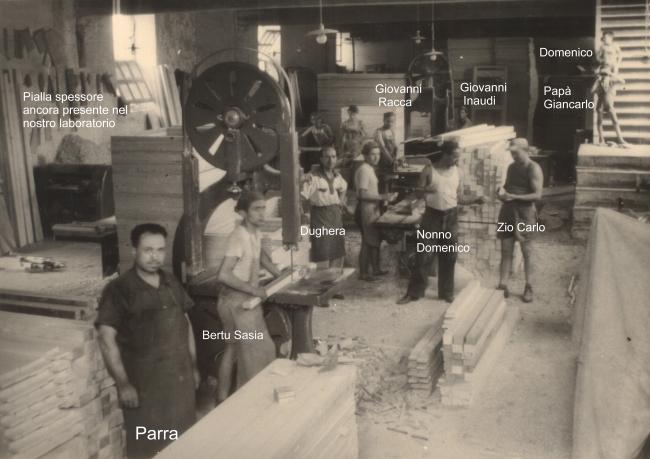 La falegnameria con titolari e dipendenti, 1952