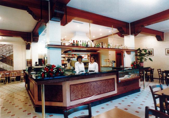 Il bar rinnovato in occasione del 70° anniversario, 1991