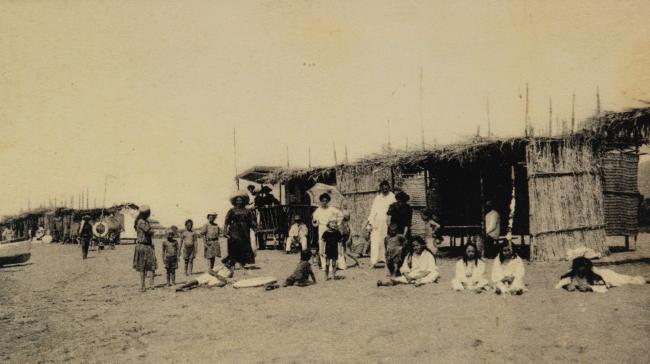 Il bagno Alaide per "sole femmine" tale per lungo tempo anche nel Novecento  (collezione Francesco Ciolini) 