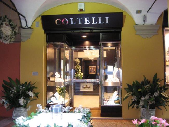 La gioielleria in via D'Azeglio, 2009