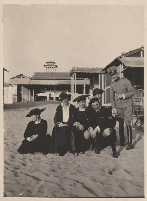 Lo stabilimento balneare negli anni Venti del Novecento....