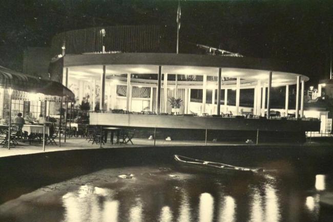 La discoteca, 1951