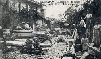 Alcuni scalpellini in cantiere, 1905