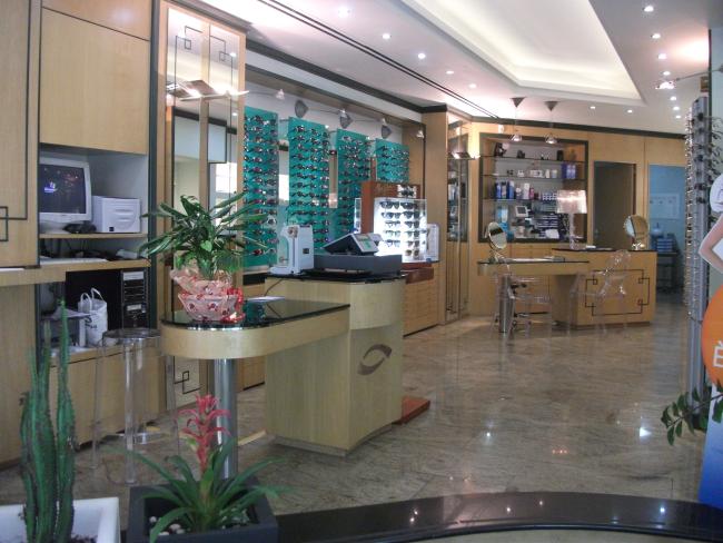 L'interno dell'esercizio commerciale, oggi