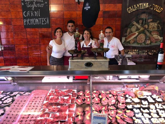 La famiglia Viglino, attuale conduttrice del locale 