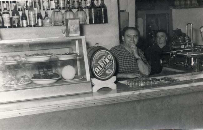 Il banco dell'osteria, anni Sessanta