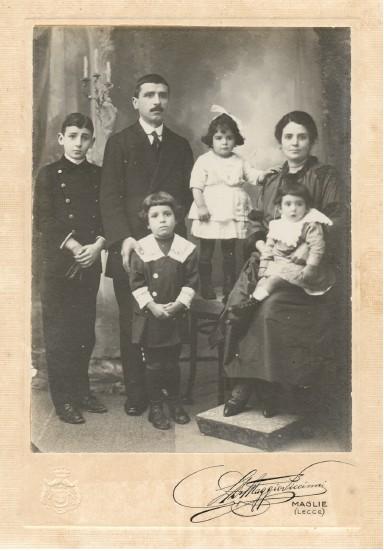 La famiglia Cavalieri il giorno dell'inaugurazione del Molino e Pastificio Benedetto Cavalieri, 6 luglio 1918