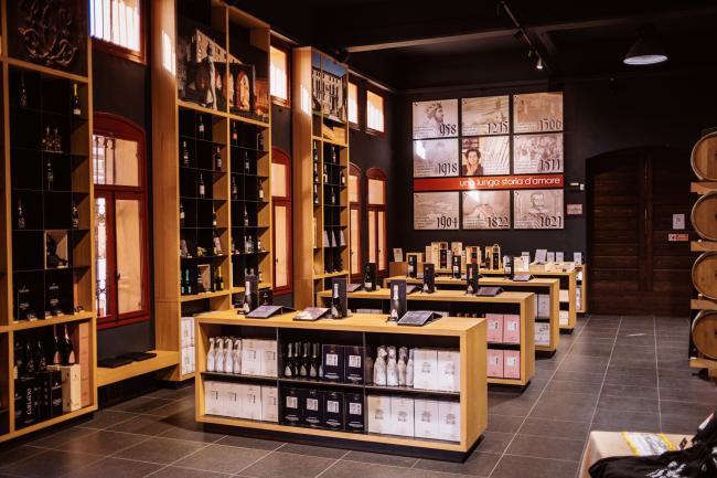 Interno dei locali di degustazione e vendita 