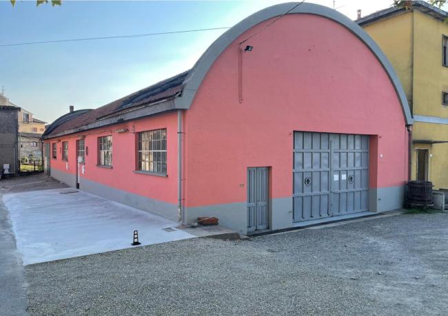 L'esterno dei locali della Cooperativa, oggi 