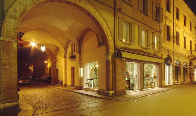 L'esterno dell'attività commerciale, oggi